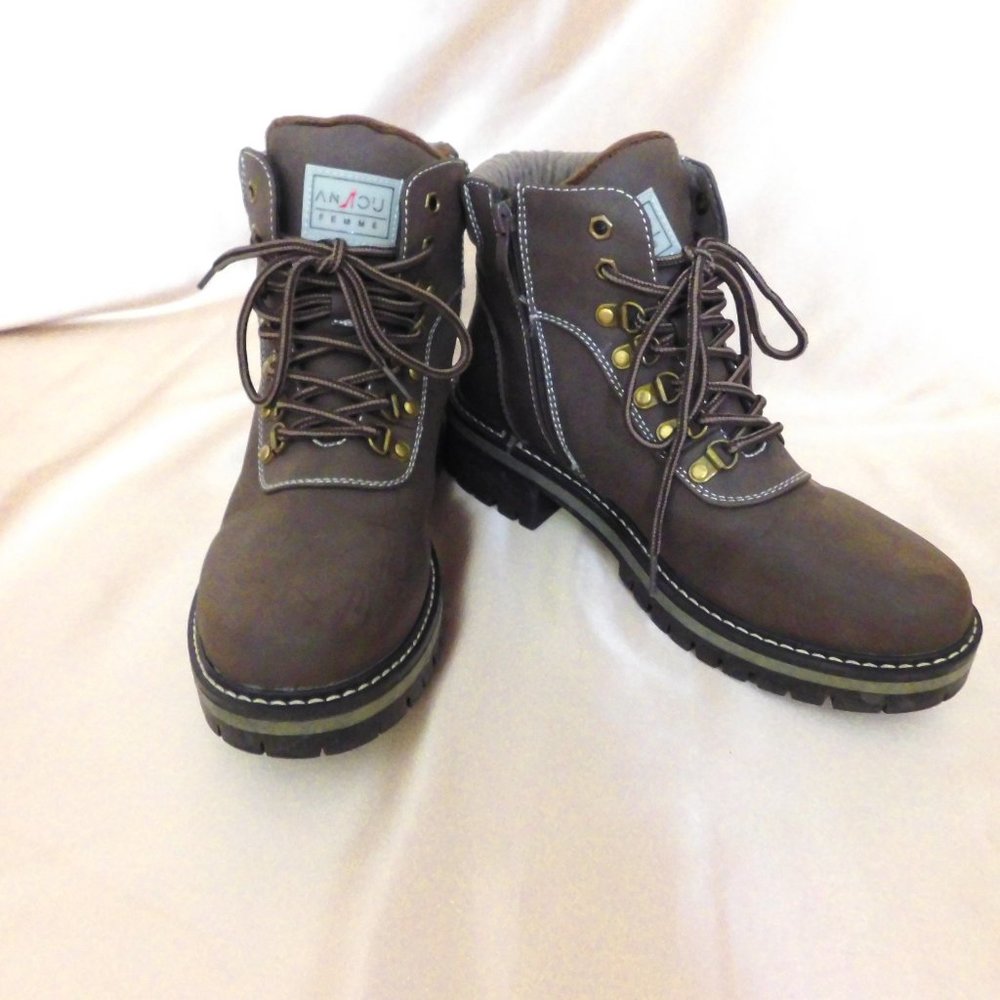 Anjou Femme Ladies Hiking Boats